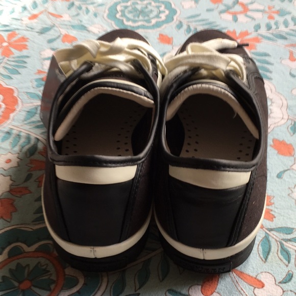 Men’s Puma Sneakers - Picture 3 of 5